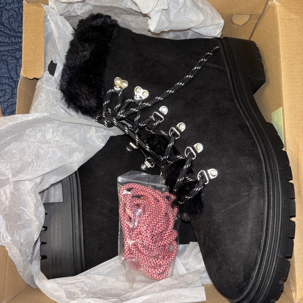 NIB J. Crew 10.5 Black Faux Suede & Fur Lined Winter Hiking Boots Red Laces $198